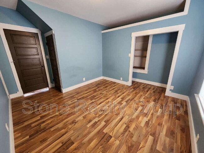 Building Photo - 1100 N 10th St