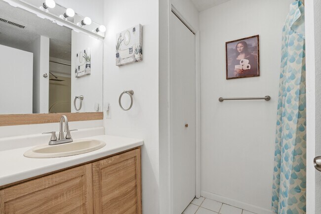 Foto del edificio - 2415 Catskill Ct