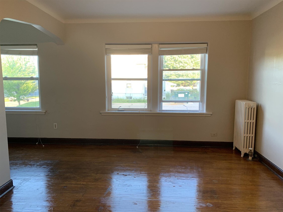 1784 Selby Ave Unit 3, Saint Paul, MN 55104 Apartment for Rent in Saint Paul, MN