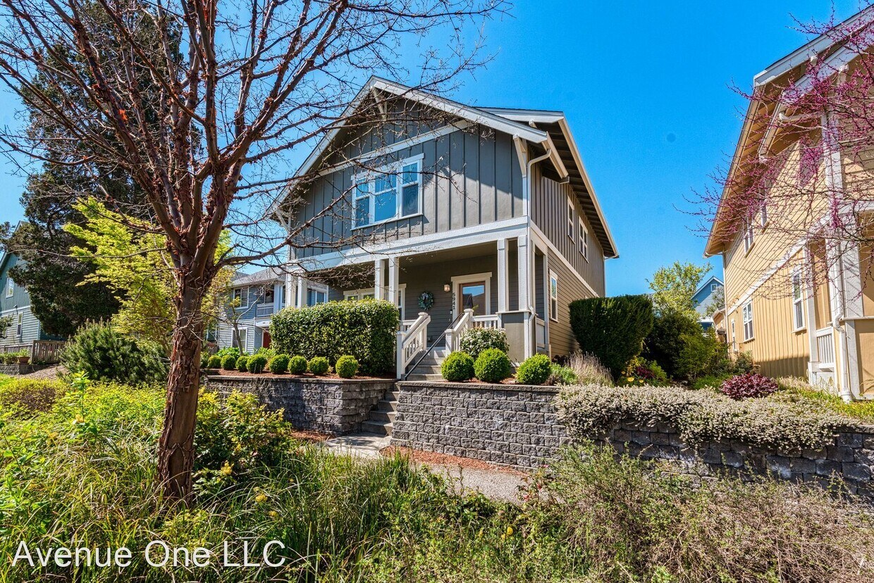 Primary Photo - 3 br, 2.5 bath House - 5941 31st Ave SW