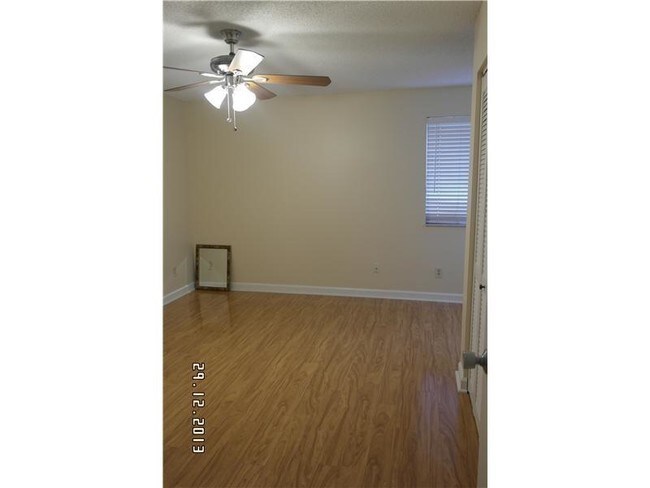Foto del edificio - 8019 NW 15th Mnr