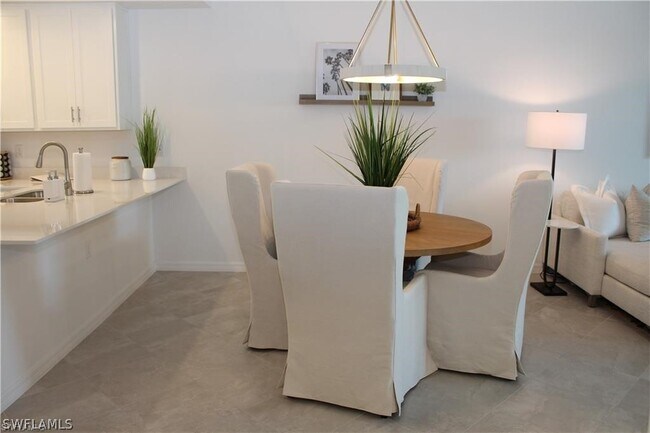 Foto del edificio - 5445 Double Eagle Cir