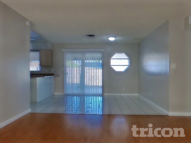 Foto del edificio - 1824 W Cheyenne Dr