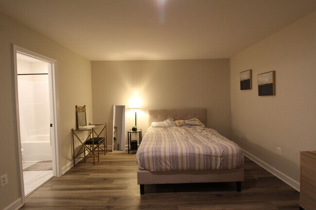 Building Photo - New construction 4 bed 3.5 bath townhome!