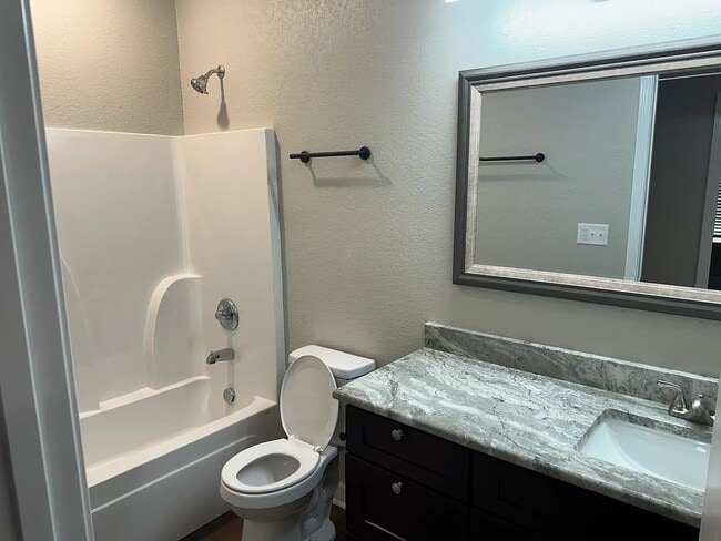 Building Photo - 3604 Bay St