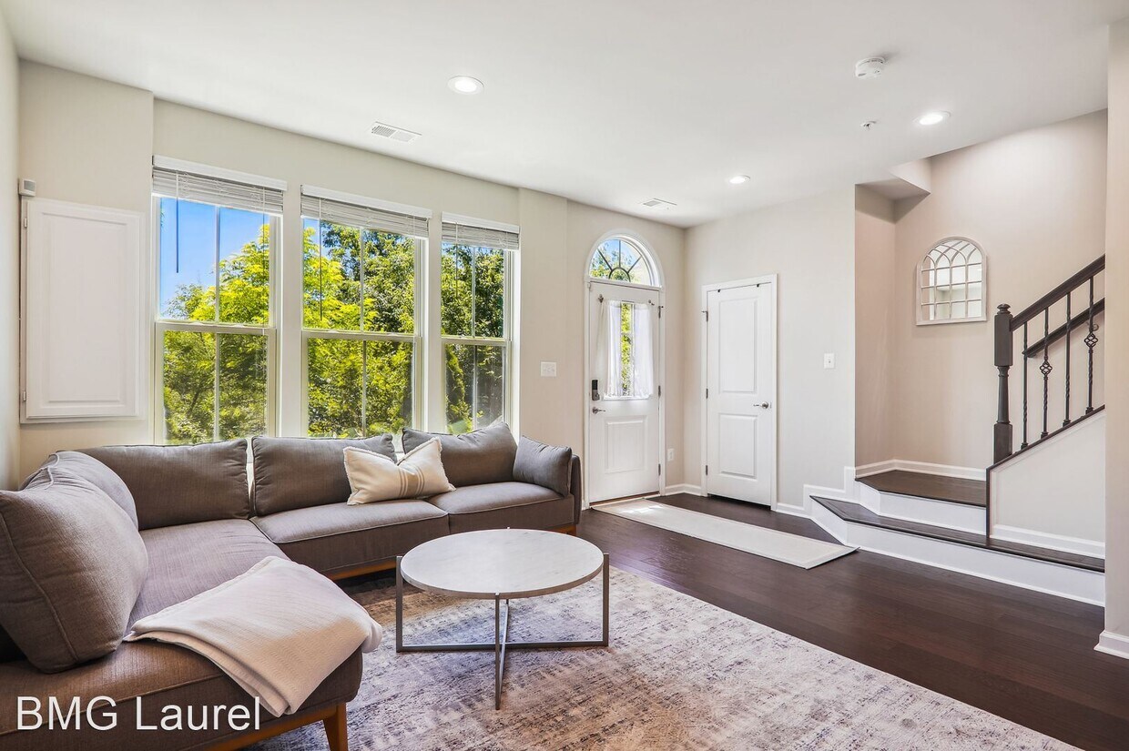 Foto principal - 3 br, 3.5 bath House - 3637 Jamison St NE