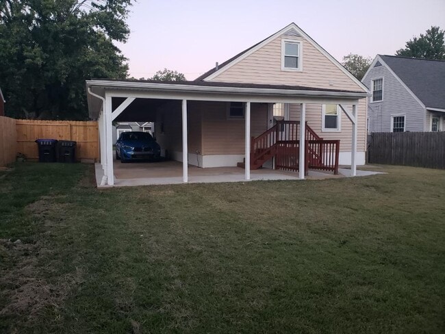 Building Photo - 2584 Greenup Rd