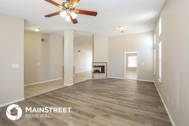 Building Photo - 6236 W Barkstone Ave