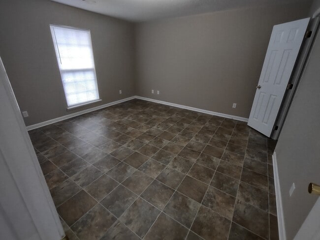 Building Photo - 206 N Emmett St