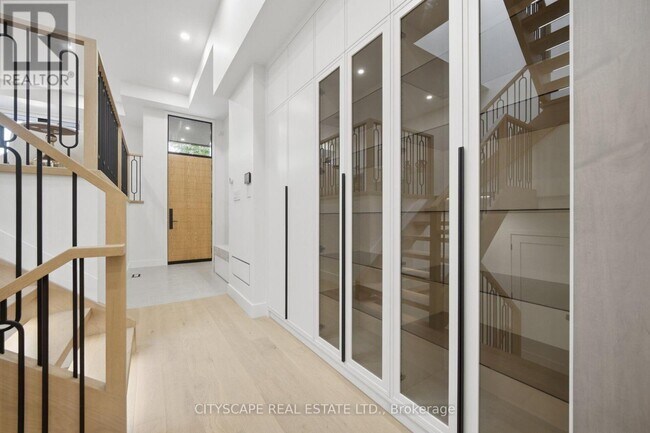 Building Photo - 10A Holmstead Ave