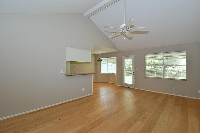 Building Photo - 5902 De Lange Ln
