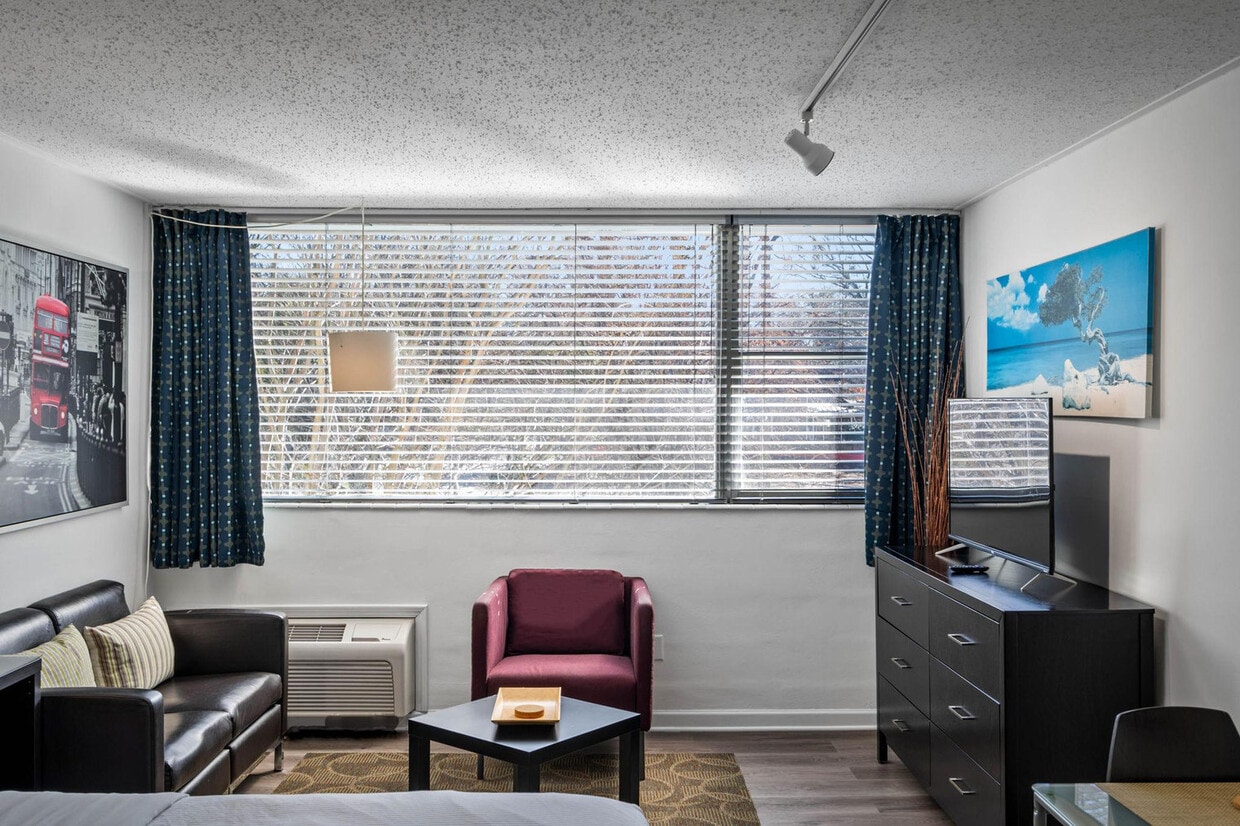 Primary Photo - 47 25th St NW