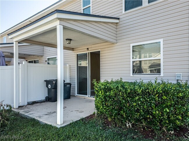 Foto del edificio - 483 Ryker Way