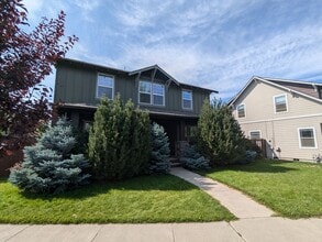 Building Photo - 62681 Larkview Rd