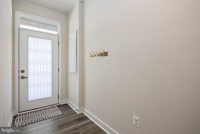 Building Photo - 7903 Chatuga Wy