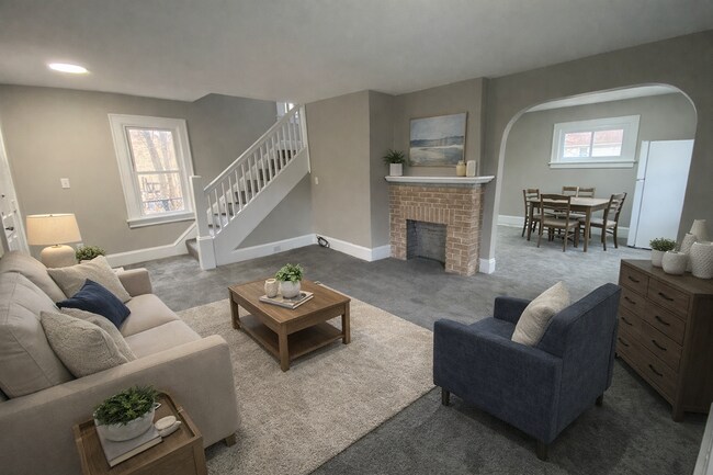 Foto del edificio - More Space Than You’d Expect: Updated 3BR w/ 1.5 Baths + Carpeted Attic Bonus