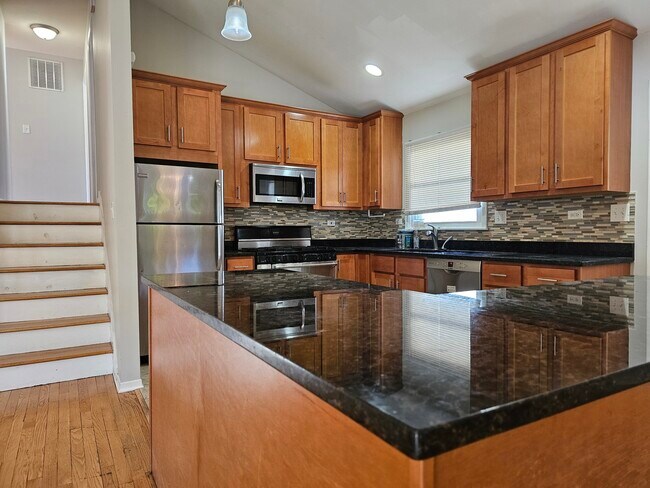 Foto del edificio - 9924 Crawford Ave