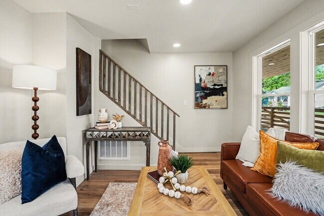 Foto del edificio - 1502 Bryan St