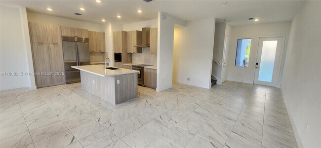 Building Photo - 8314 SW 120th Ter