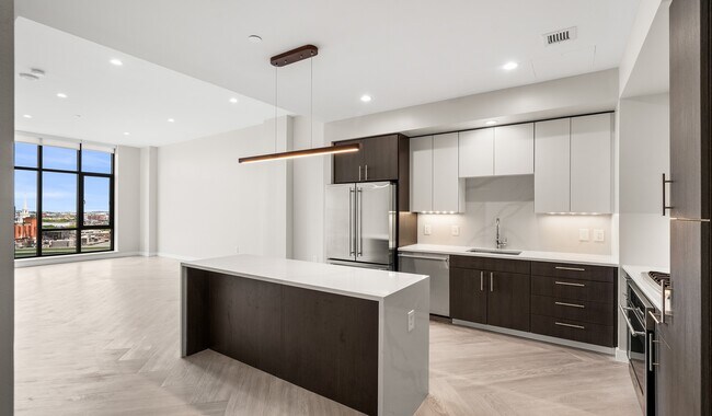 Las unidades de penthouse renovadas cuentan con un diseño de concepto abierto - One Canal