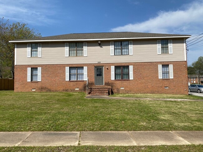 Building Photo - 252 Tinker Hill Cv