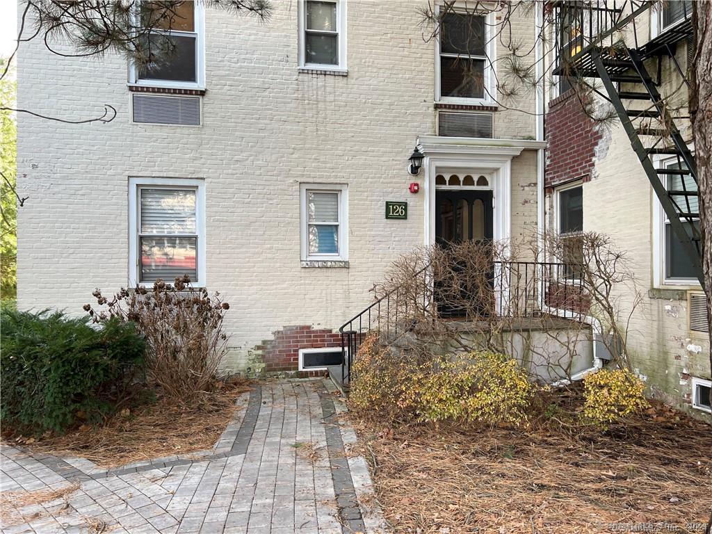 Primary Photo - 126 Woodside Green
