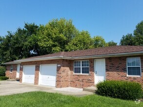 Building Photo - 1640 Country Walk Ct