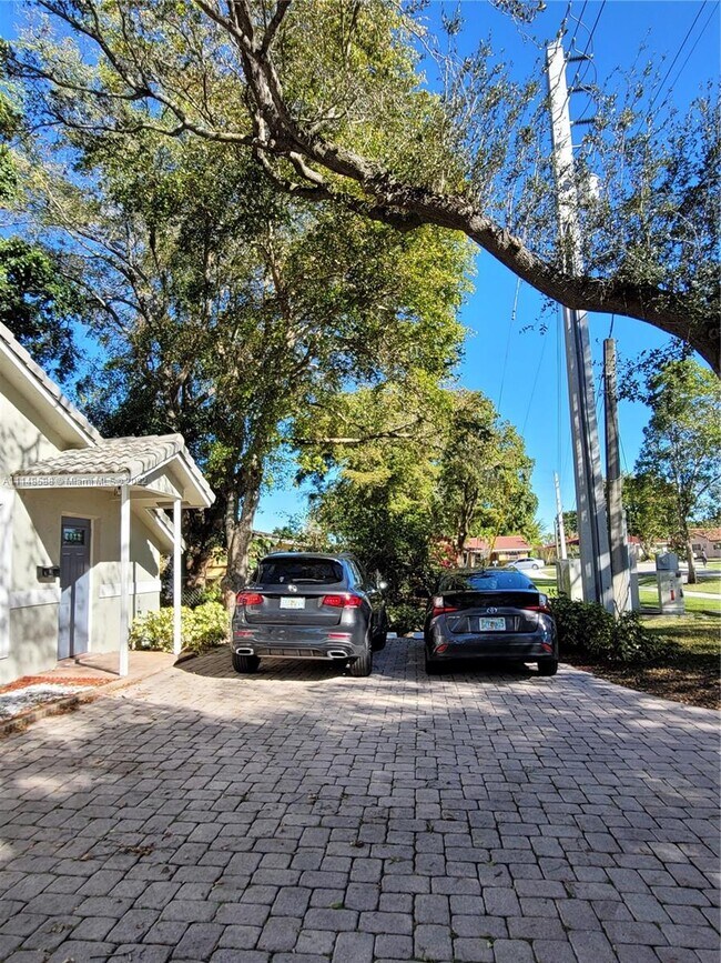 Building Photo - 11021 NW 39th St