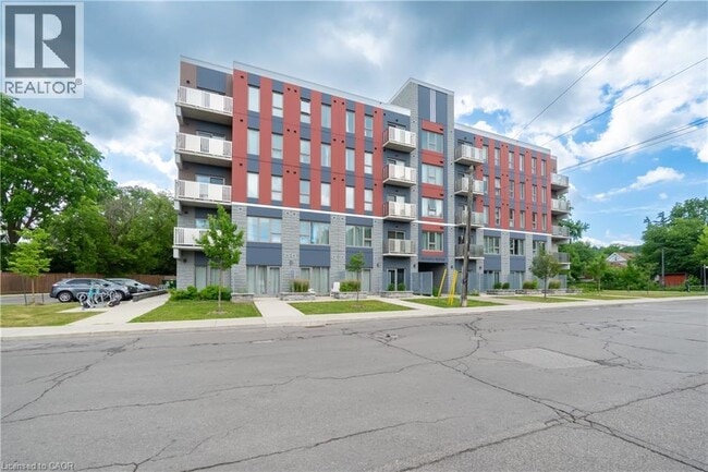 Building Photo - 77 Leland St