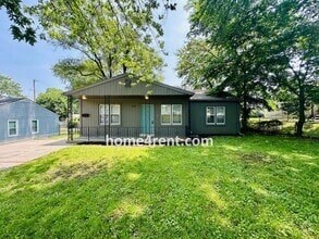 Building Photo - 1205 N 39th St