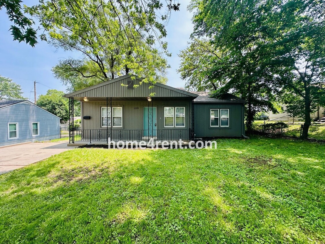 Foto principal - Cozy, Ranch Style Home w/ Stainless Steel ...