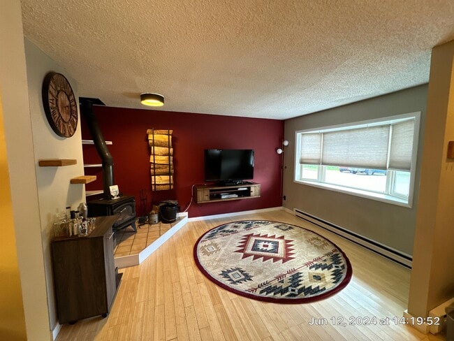 Building Photo - 7 Jackpine Ct