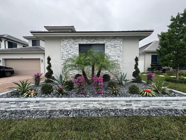 Foto del edificio - 4239 SW 176th Ave