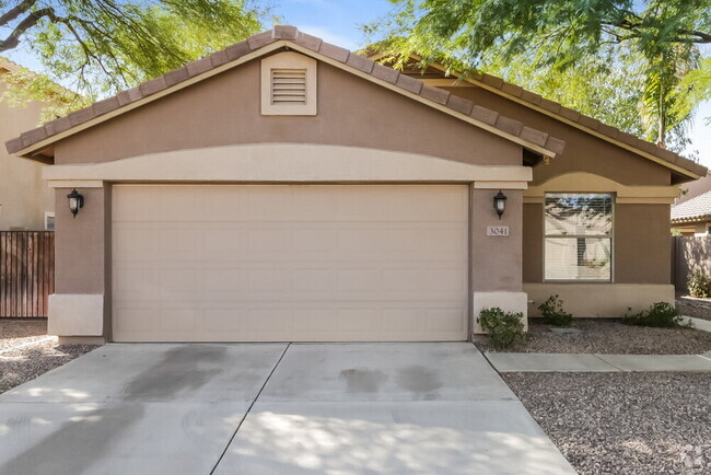 Building Photo - 3041 E Pinto Valley Rd