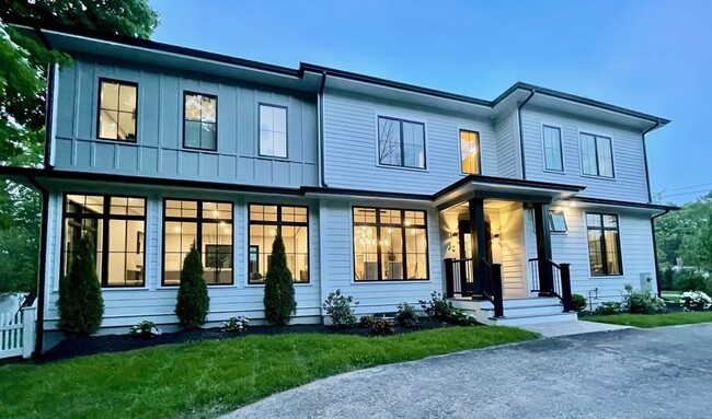 Building Photo - 30 Lantern Ln