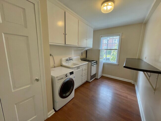 Foto del edificio - 2841 Thornhill Rd