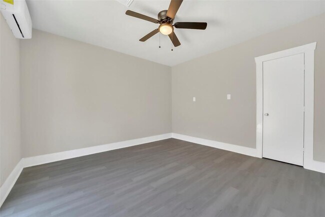 Foto del edificio - 3307 Broadway St