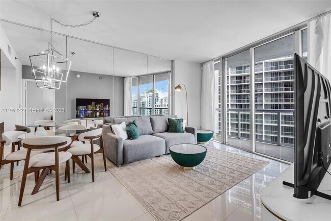 Foto del edificio - 495 Brickell Ave