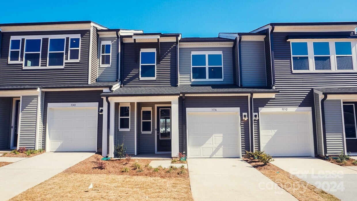 Foto principal - 3136 Hutton Garden Ln