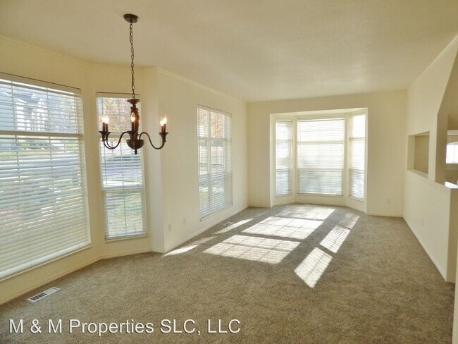 Building Photo - 953 E Senior Band Rd