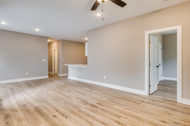Building Photo - 4530 N Sandplum St