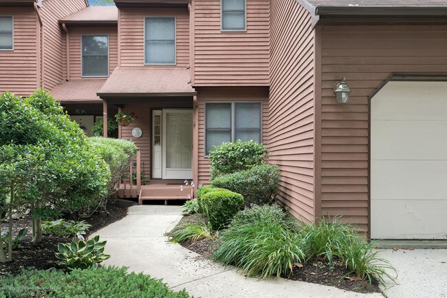 Building Photo - 60 Pape Dr