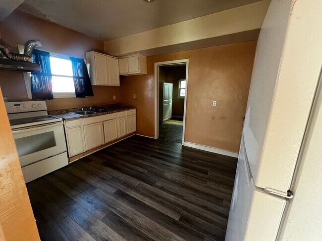 Foto del edificio - 914 Bullitt Ave SE