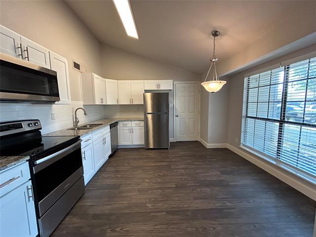 Foto del edificio - 7012 Newberry Ct E