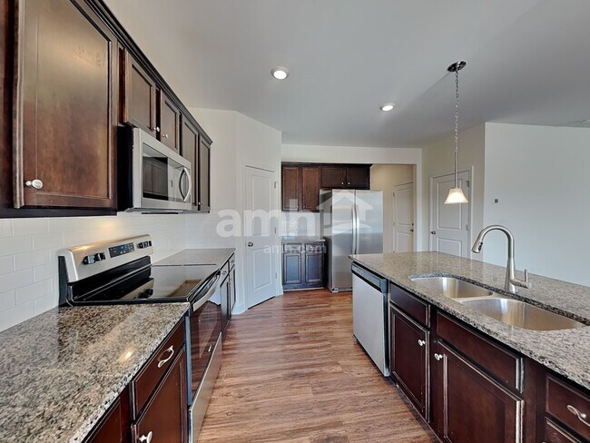 Foto del edificio - 185 Larragan Dr