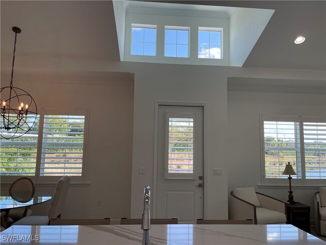 Building Photo - 6984 Saona CT