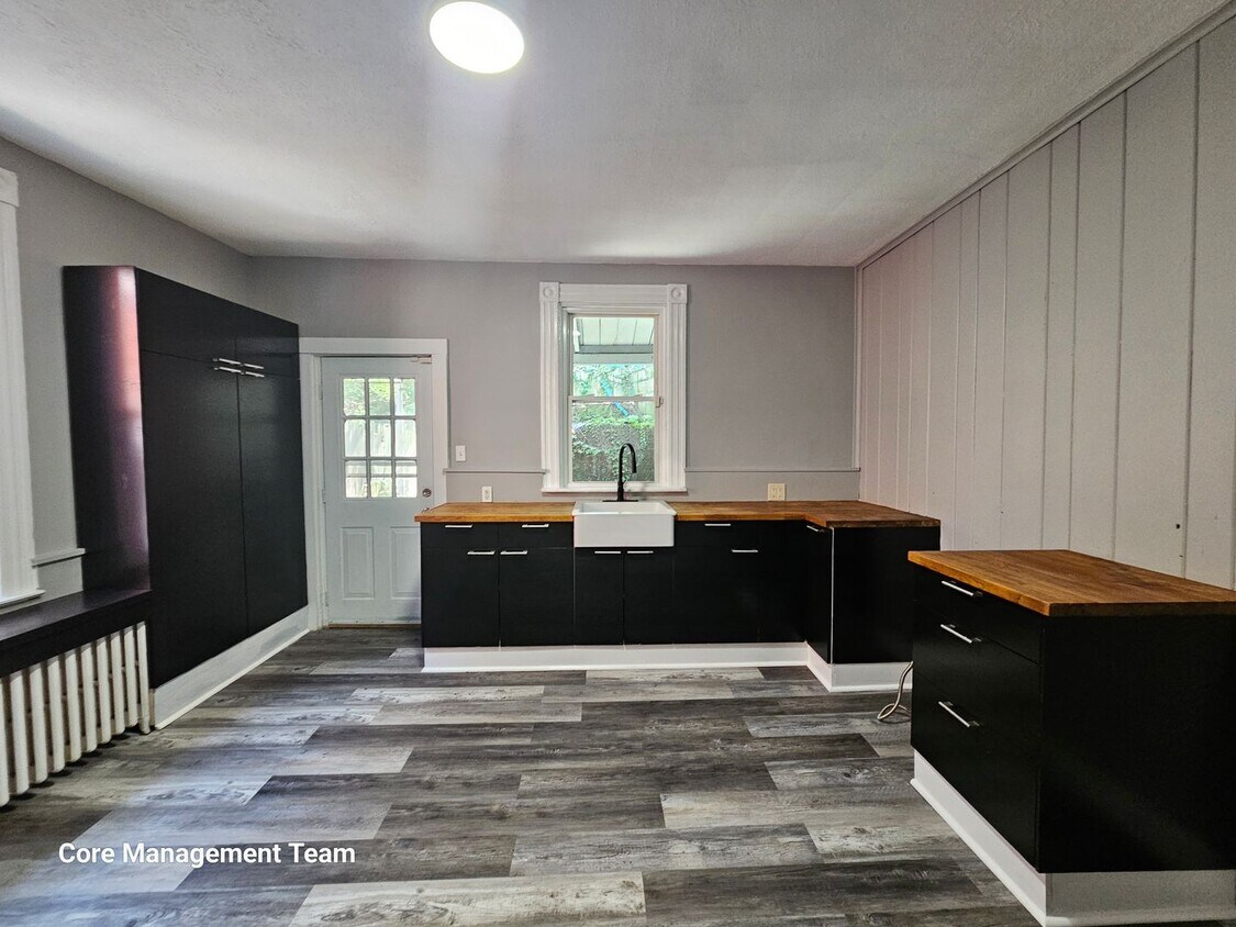 Update 2 bedroom House for Rent - Update 2 bedroom House for Rent