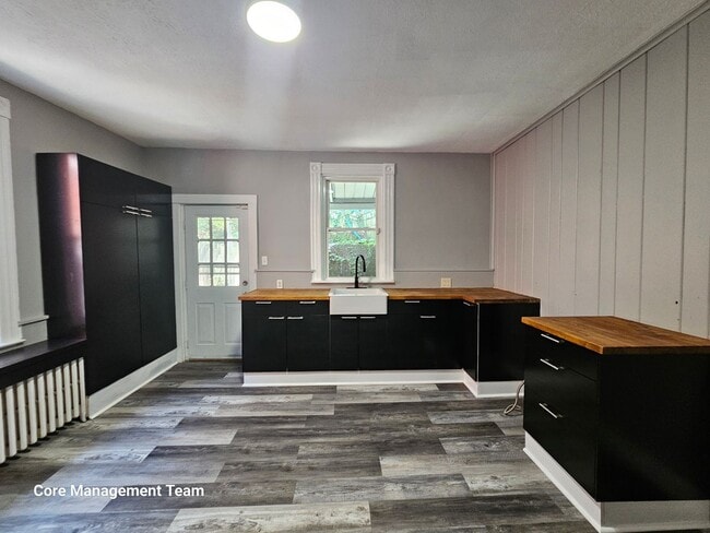 Update 2 bedroom House for Rent - Update 2 bedroom House for Rent