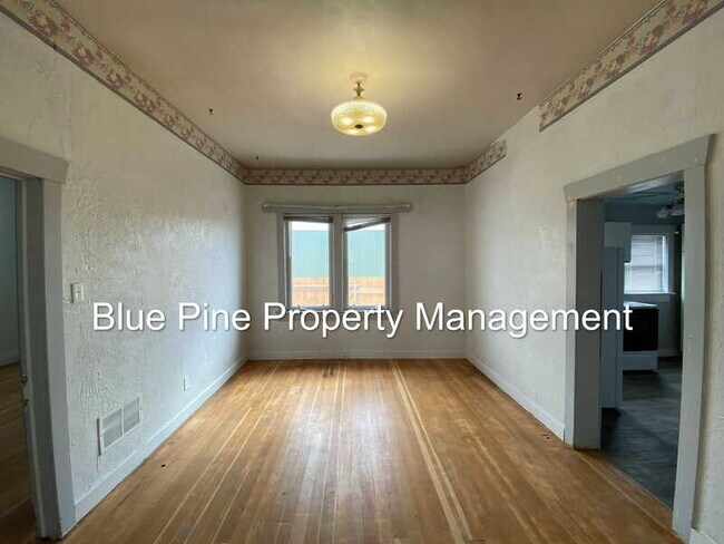 Building Photo - 741 S Harrison Ave