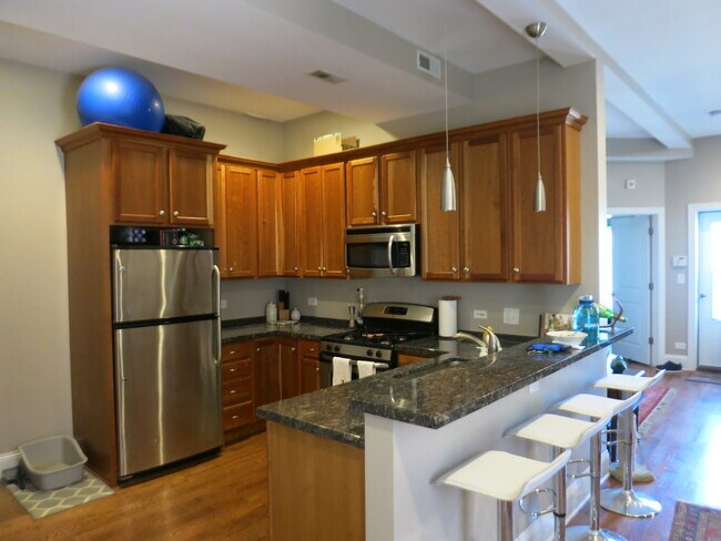 Foto del edificio - 1644 W North Ave